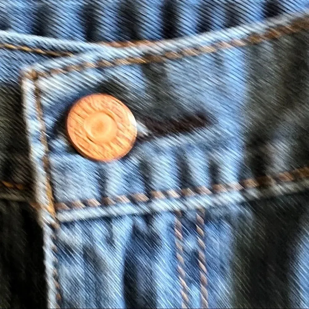 Levi’s 505 Jeans. Regular Fit. Lighter Wash. Broken In Already!! Sz 38/30. EUC!